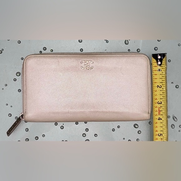 Chanel White / Light Gray Caviar Leather Zipper Wallet - Picture 9 of 9